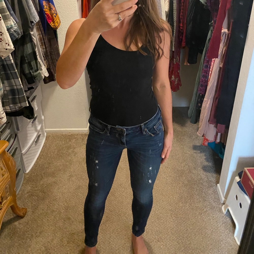 Universal Thread Distressed Skinny Jean